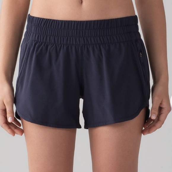 Lululemon Tracker Short V - Picture 2 of 7